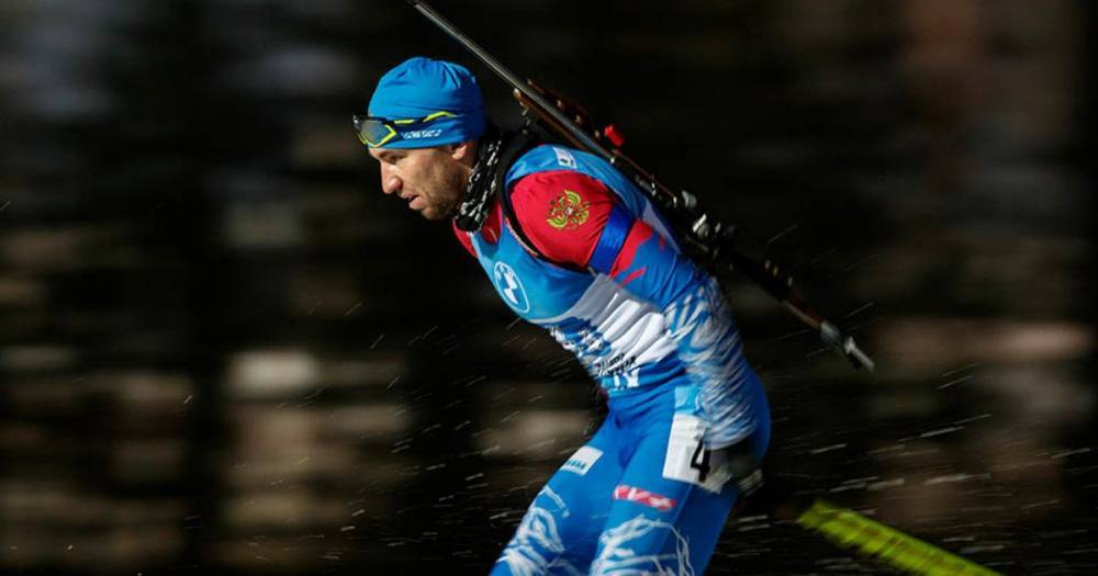 Биатлонист Логинов завоевал золото на этапе Кубка мира в Антхольце