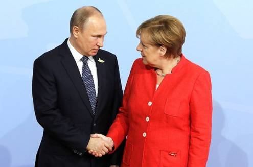 Политолог Евгений Сатановский сравнил Ангелу Меркель с персонажем «Кавказской пленницы»