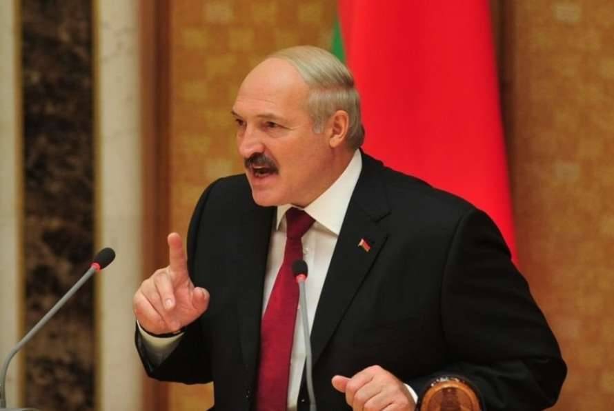 Лукашенко заявил, что его режим «не рухнет на колени»