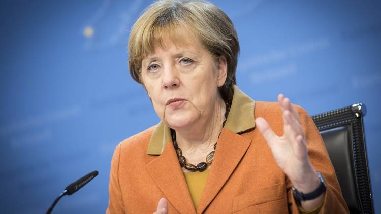 Александр Рар назвал роль Меркель в европейском признании «Спутника V»