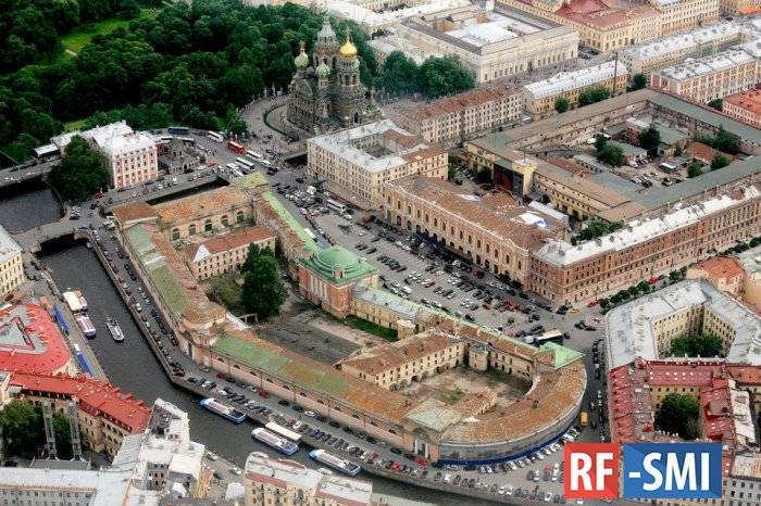 Власти Петербурга не в состоянии восстановить Конюшенное без помощи инвесторов