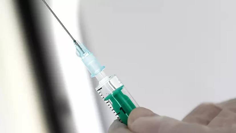 В Роспотребнадзоре назвали срок вакцинации для перенёсших коронавирус