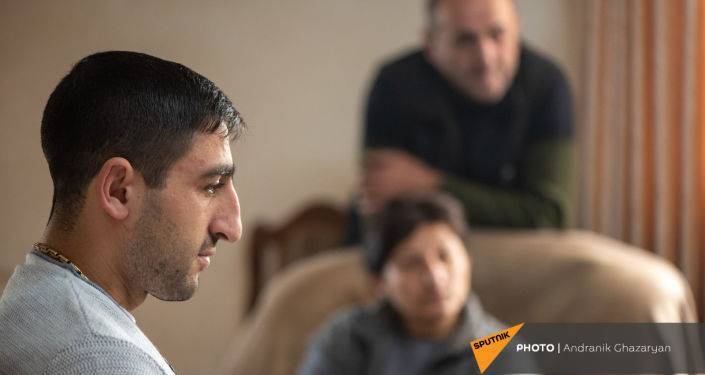 "Снаряд упал, и я лишился рук": как армянский миротворец нашел силы жить дальше