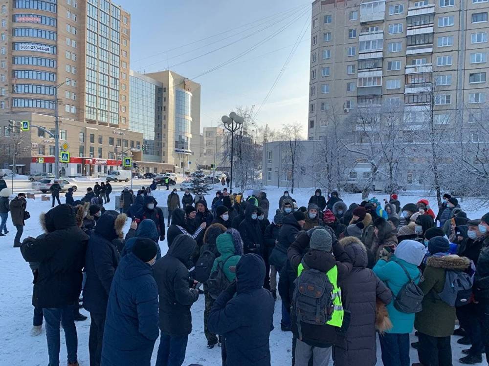 Член НОД устроил скандал на акции в поддержку Навального в Челябинске