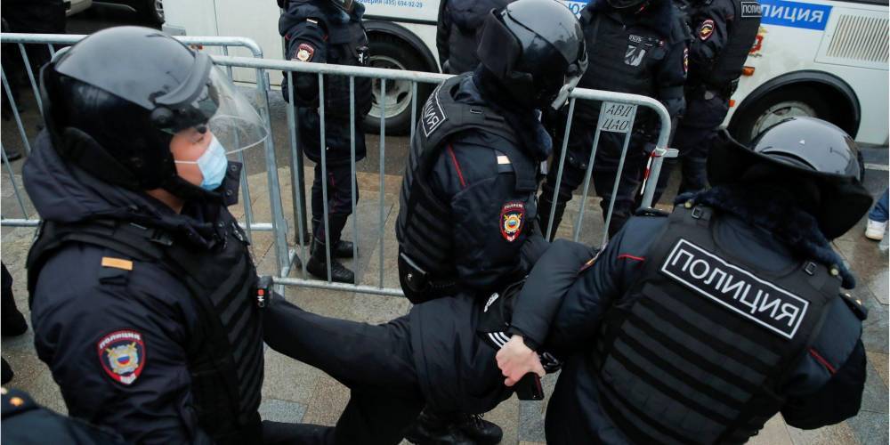Митинг в поддержку Навального. В Москве закрыли Красную площадь и начали массовые задержания