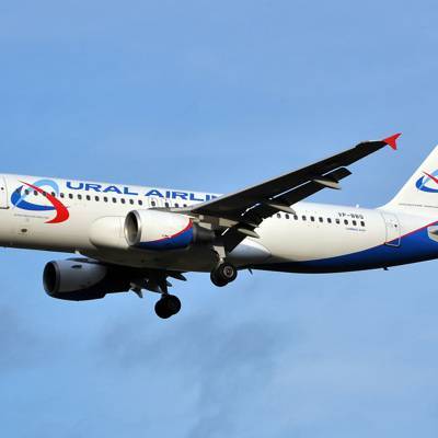 Самолет, летевший из Бишкека в Екатеринбург, совершил вынужденную посадку