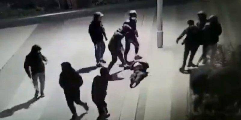 Девять на одного. Появилось видео жестокого избиения украинского подростка в Париже