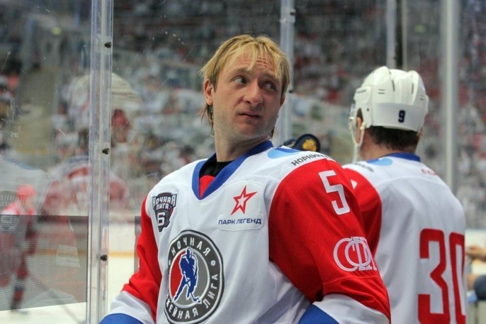 Плющенко уволил тренеров, избивавших детей
