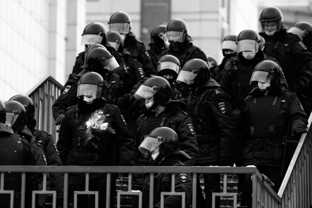 Красноярца обвиняют в нападении на полицейского во время протестной акции