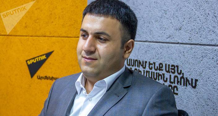 Полиция Армении подвергла приводу участника автопробега с требованием отставки Пашиняна