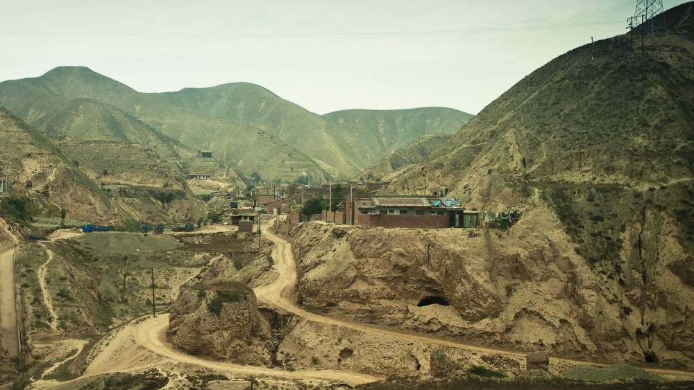 Спасатели достали живыми горняков из шахты в Китае спустя две недели операции