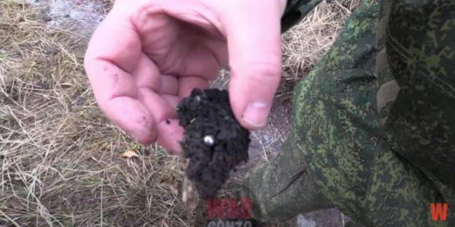 Украинские каратели убили солдата ДНР, используя приём террористов ИГИЛ