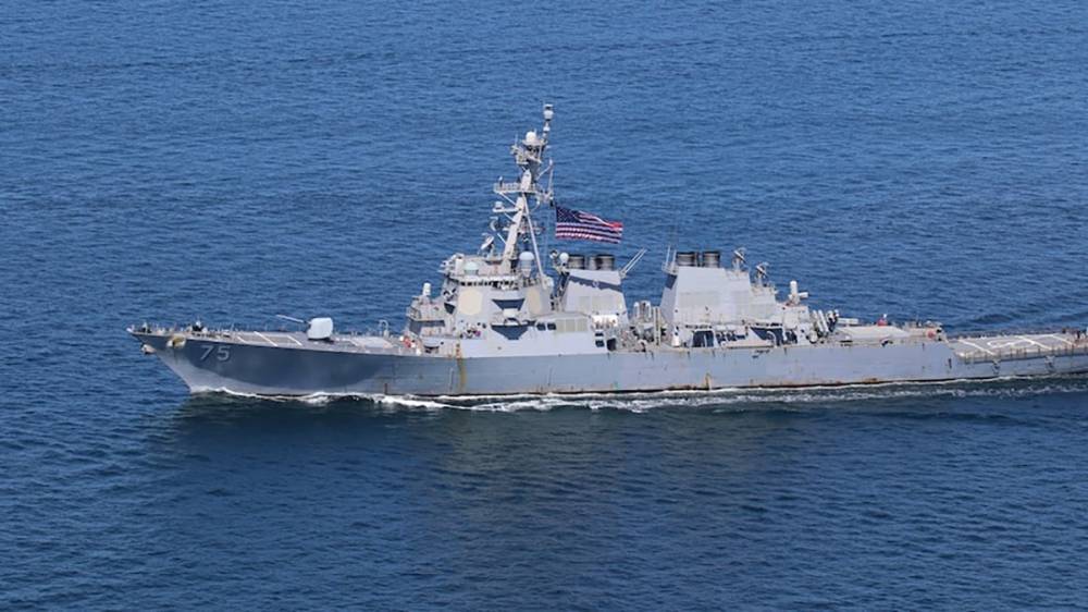 У Украины в Черном море эсминец ВМС США провел совместные учения с авиацией НАТО