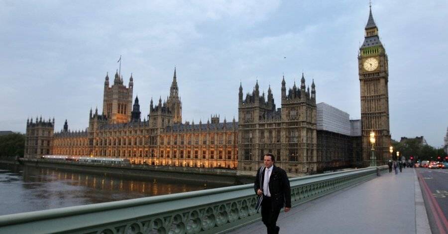 В Лондоне очевидцы сообщили о задымлении в Вестминстерском дворце