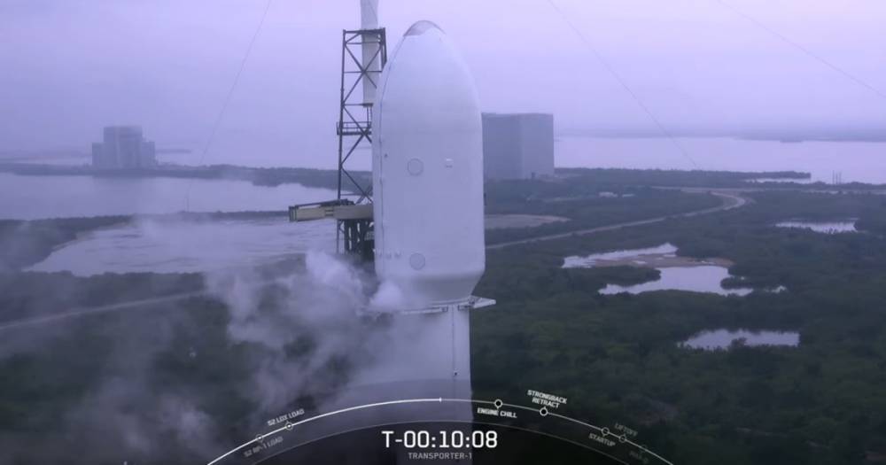 SpaceX Илона Маска провела успешный запуск ракеты с рекордным количеством спутников