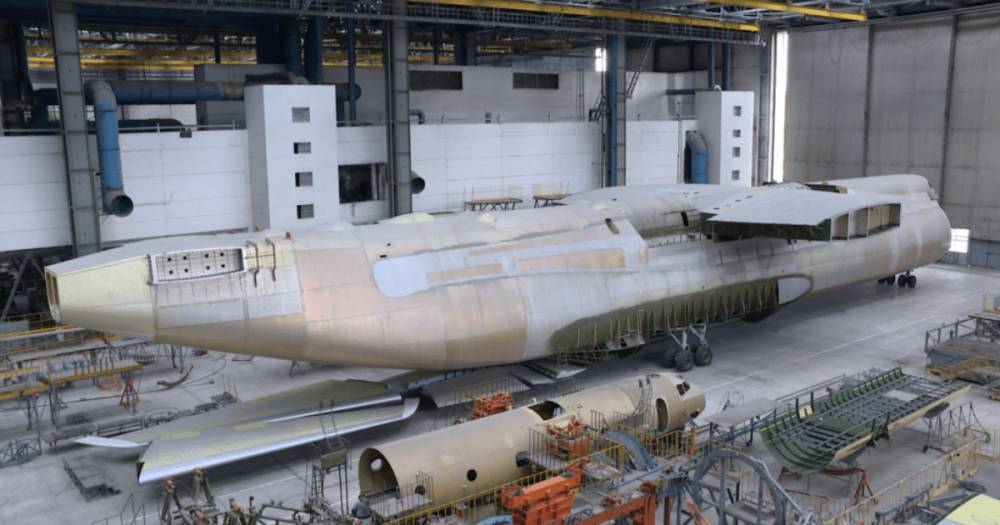 "Укроборонпром" не покидает надежд достроить второй Ан-225 "Мрия": ищут заказчиков
