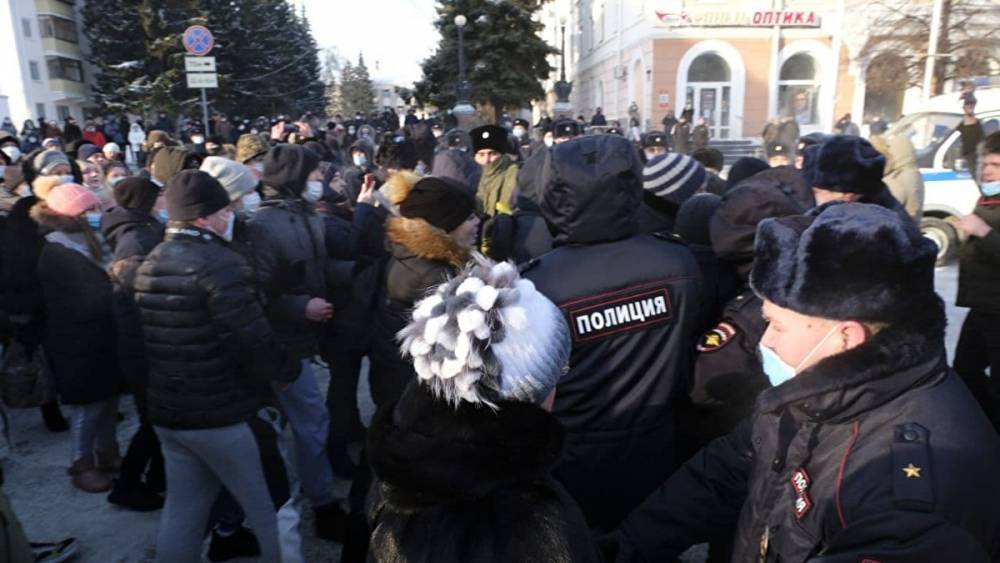 В Кургане на митинге в защиту Навального всего было задержано 20 человек