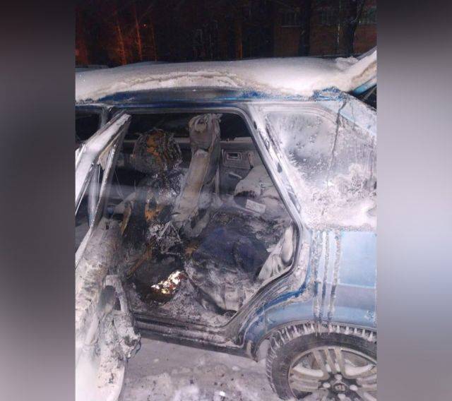 Кузбассовец сжёг машину обидчика после конфликта