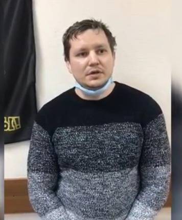 В Петербурге арестовали айтишника, ударившего на митинге двух полицейских