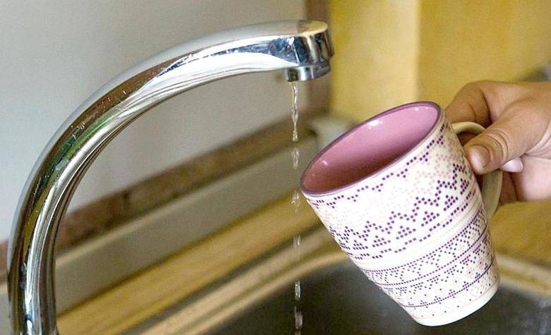 В Лисичанске, Новодружеске и Приволье отключат воду: жителей просят сделать запасы