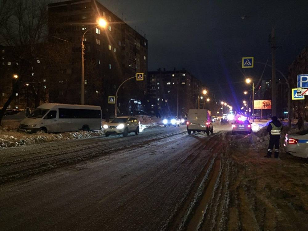 В Челябинске в ДТП с микроавтобусом, который наехал на пешеходов, пострадал ребенок