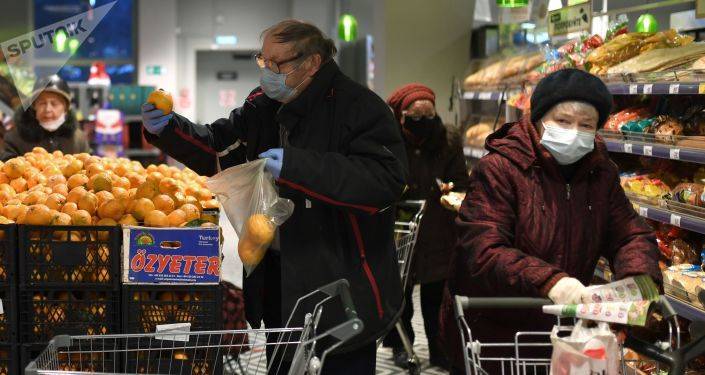 У людей есть реальные потребности: Латвию призывают открыть магазины