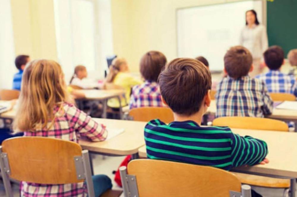 Возобновление обучения в школах: Минздрав дал рекомендации ученикам