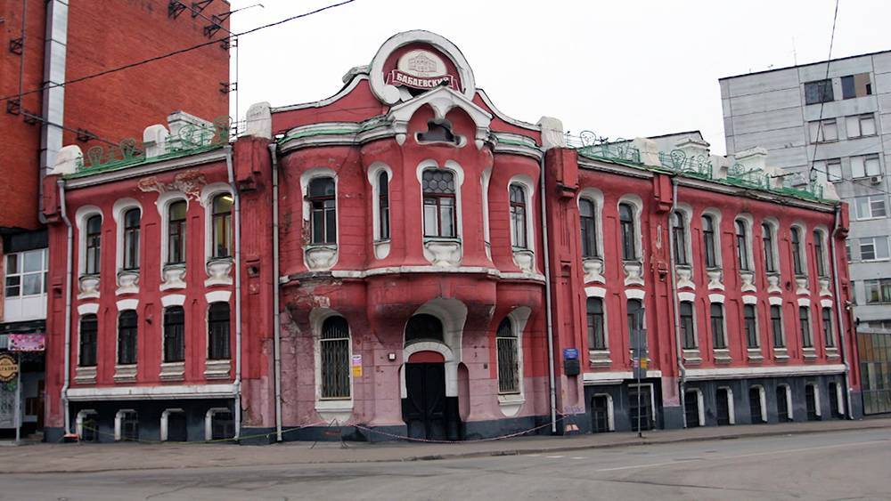Реставрация фасада Бабаевской фабрики в Москве завершена