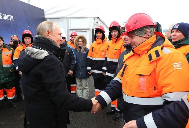 Никаких пробок на пути в Петербург и Ленобласть: Владимир Путин открыл транспортную развязку в Химках