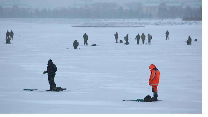 За время действия запрета выхода на лёд в Петербурге поймали более 3,5 тыс. нарушителей