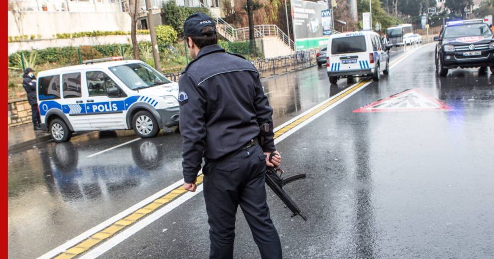 В Стамбуле арестовали мужчину, напавшего с ножом на россиян