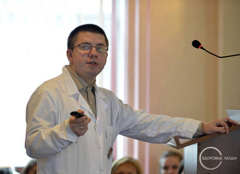 Критиковавший власти главный внештатный инфекционист Минска Никита Соловей лишился своей должности