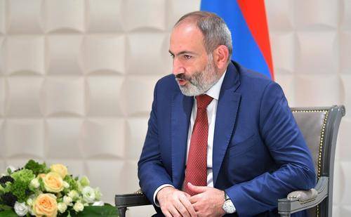 МИД Армении: у Пашиняна украден дипломатический паспорт