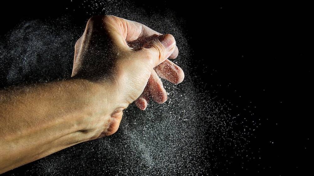 Анализ комнатной пыли сможет предотвращать вспышки COVID-19