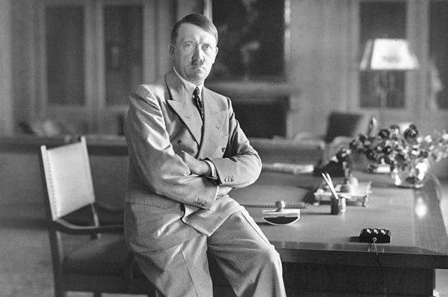 «Вторая книга Гитлера»: какие рассуждения об СССР фюрер не решился публиковать