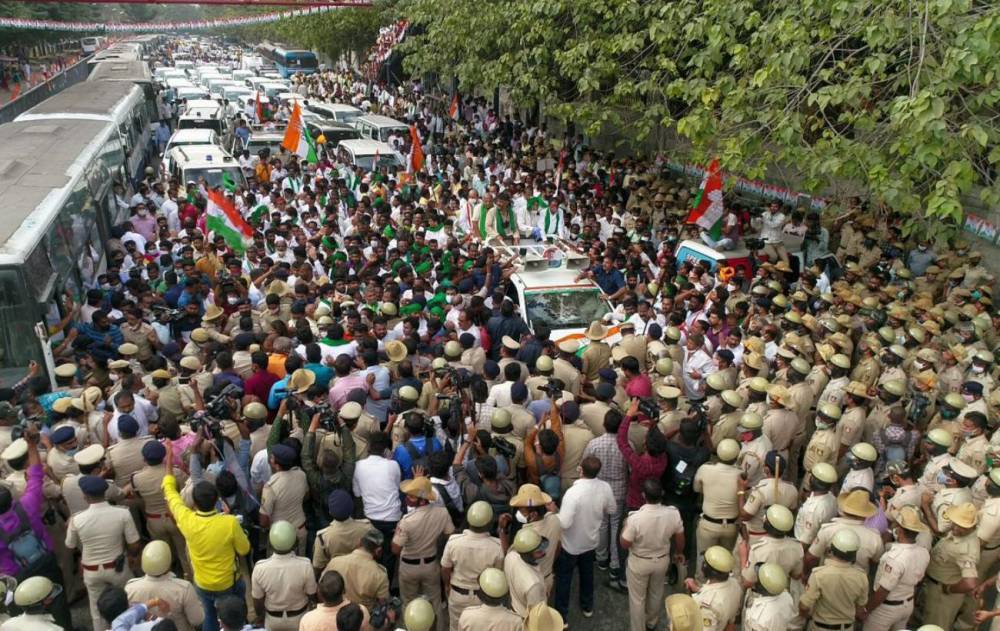 Протесты в Индии: пострадали более 80 полицейских, открыты десятки дел