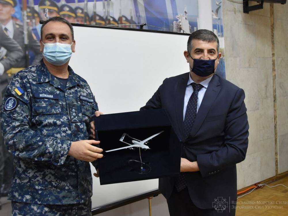 ВСУ в 2021 году получат новые беспилотные летательные комплексы Bayraktar с улучшенными характеристиками – командующий ВМС Украины