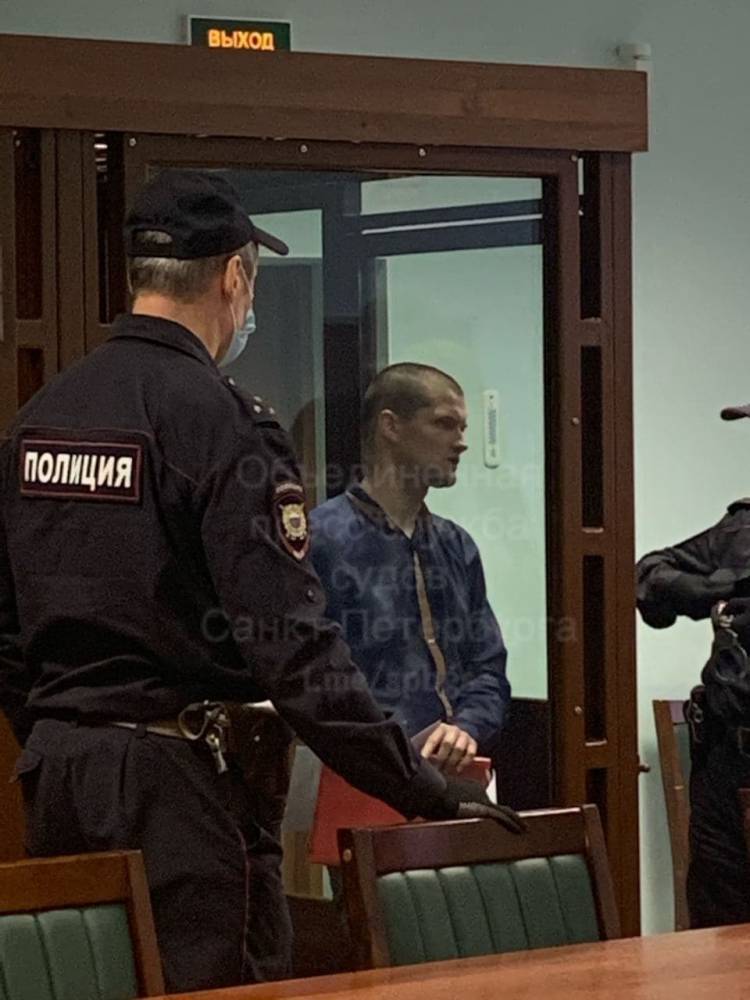 В Петербурге осудили убийцу экскурсовода, которую он посчитал богатой из-за дорой машины