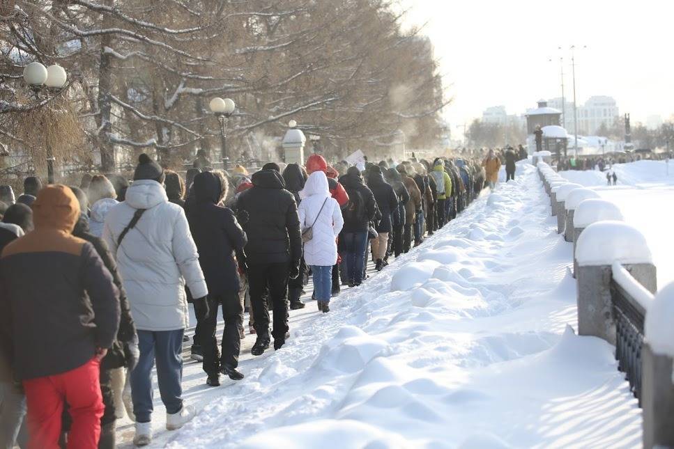 Активист пригрозил врио мэра Екатеринбурга судом из-за снега на месте акции Навального