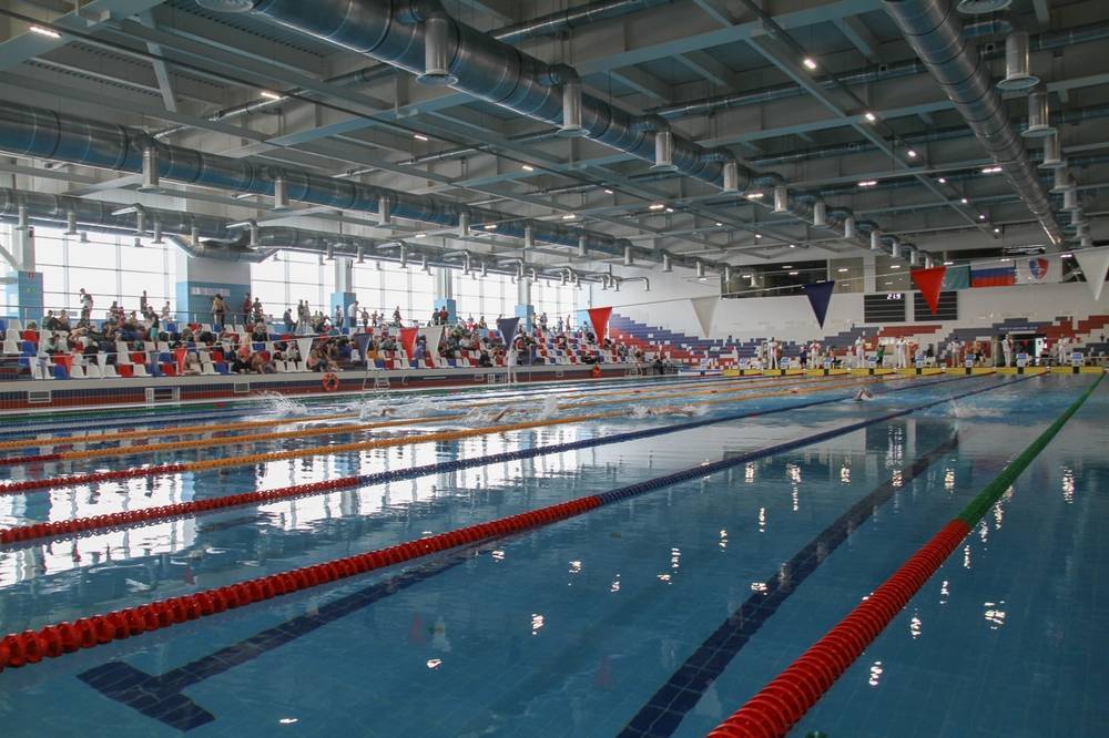 Первенство Сахалинской области по плаванию собрало более 200 спортсменов