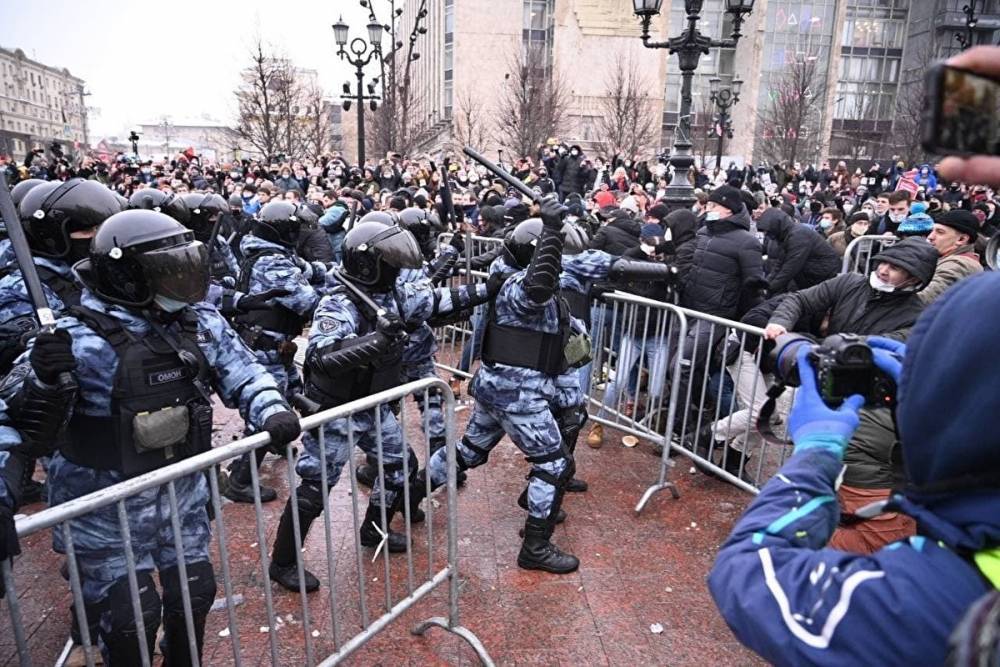 «ОВД-Инфо»: из-за акций протеста 23 января задержаны уже более 4 тыс. человек