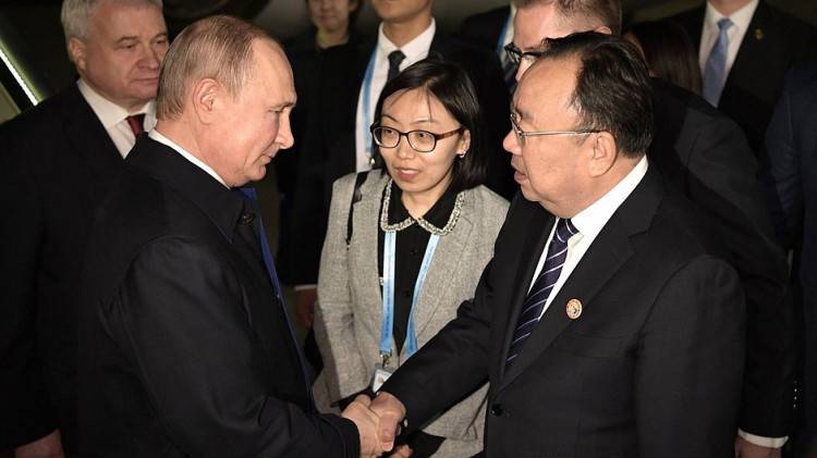 Китайцы раскритиковали США и выразили поддержку Владимиру Путину