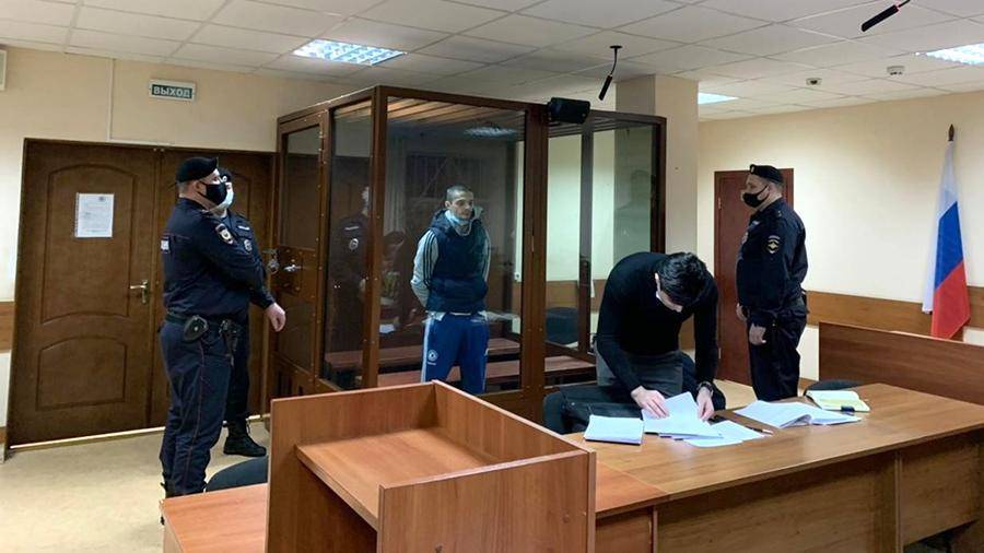 Суд арестовал подравшегося с ОМОНом на незаконной акции в Москве юношу