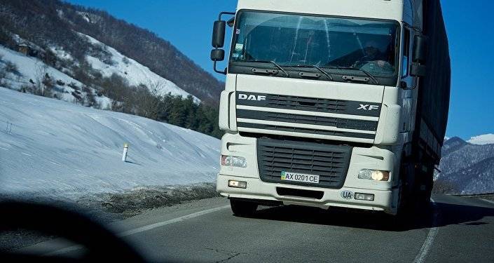 Верхний Ларс сегодня: дорога в направлении России открылась для грузовиков