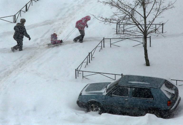 МЧС предупреждает о сильном снегопаде в Ленобласти в пятницу