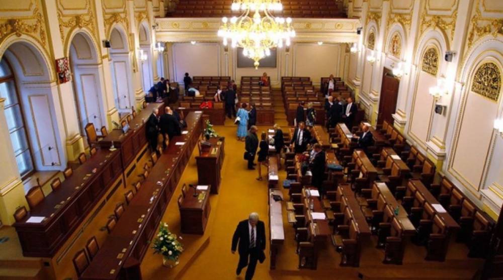 Чешский Сенат призвал ЕС ввести новые санкции против РФ