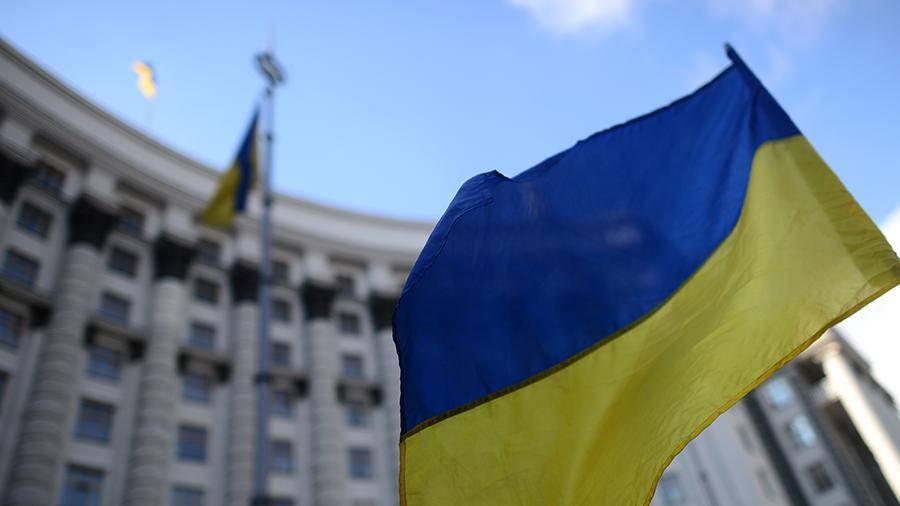 Эксперт назвал санкции Украины против РФ проявлением слабой роли Зеленского