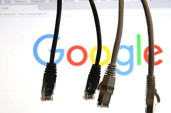 Роскомнадзор требует от Google снять ограничения на воспроизведение гимна России