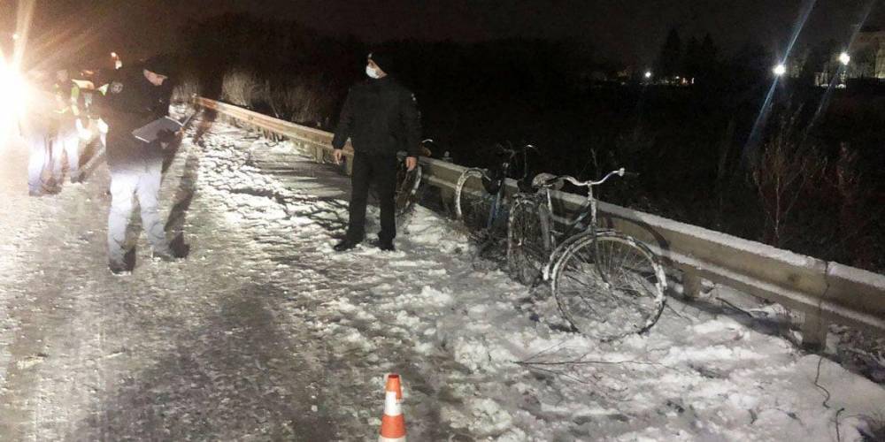 В Черниговской области водитель насмерть сбил беременную велосипедистку, еще одна женщина пострадала