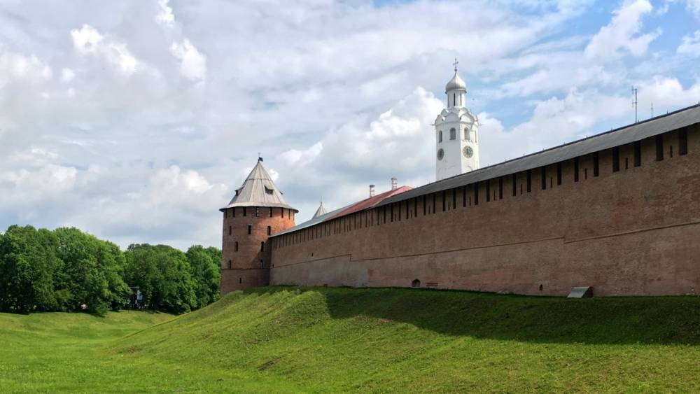 Следы Немецкого двора обнаружены в Великом Новгороде